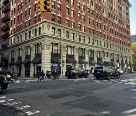 Corner of 225 fifth avenue, New York